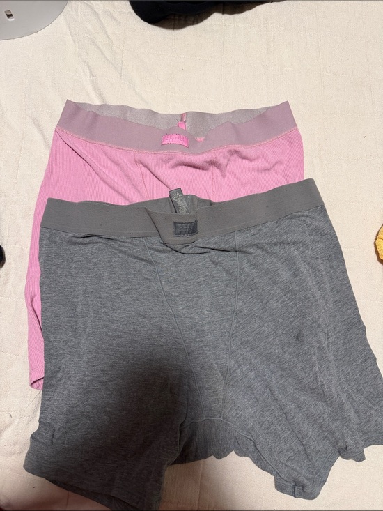 SKIMS Other - SKIMS Pink & Gray Seamless Boxer Briefs - 2 Pack